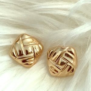 14kt gold earrings